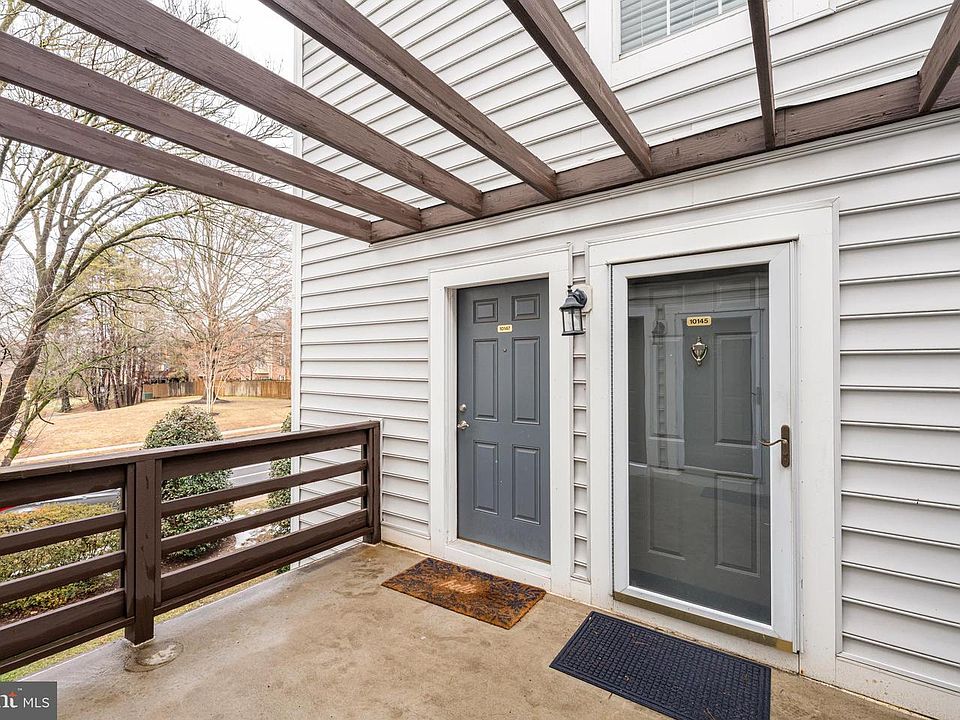 1st image of 10147 Oakton Terrace Rd