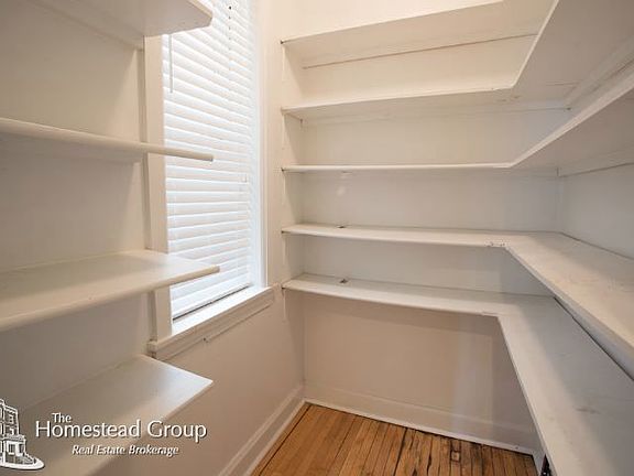 4th image of 1445 W Berteau Ave #0NE