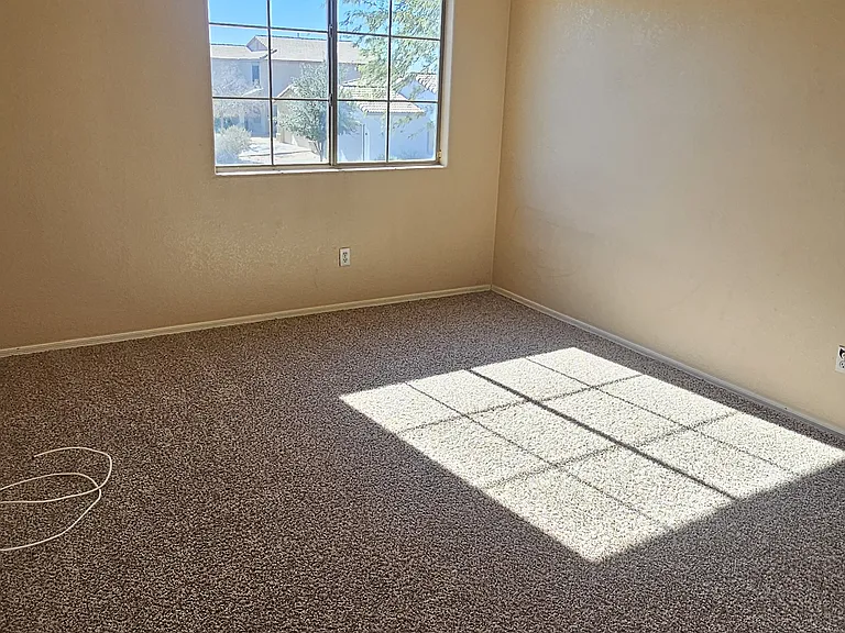 1422 E Avenida Isabela — Photo 10