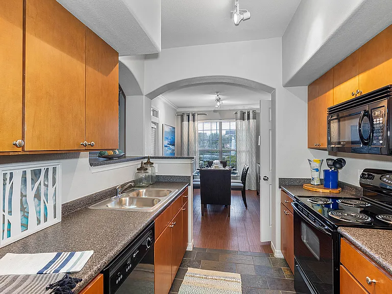 10420 McKinley Dr — Photo 40