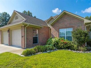 44 Oak Creek Ridge Dr, Longview, TX 75605