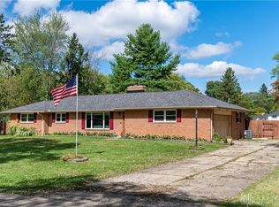 303 Jenny Ln, Dayton, OH 45459