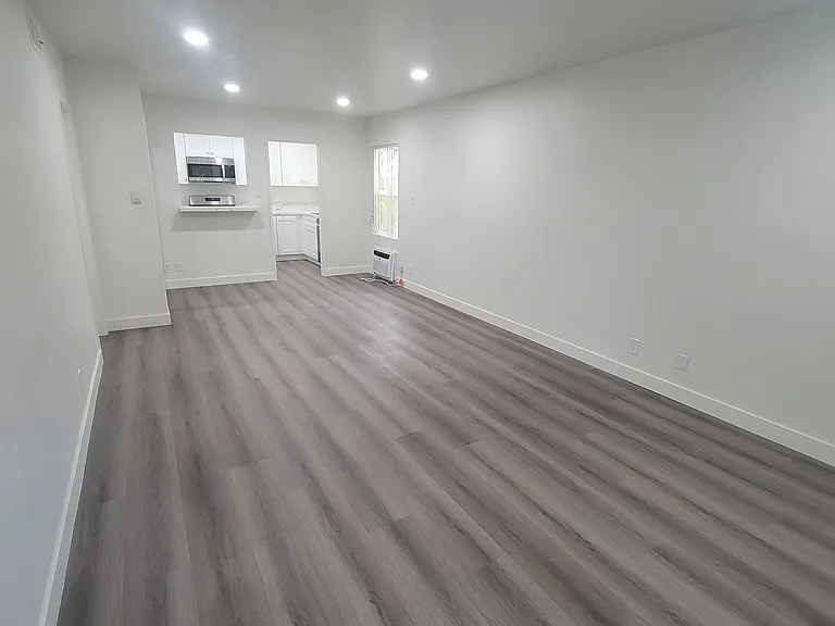 5305 Lindley Ave — Photo 14