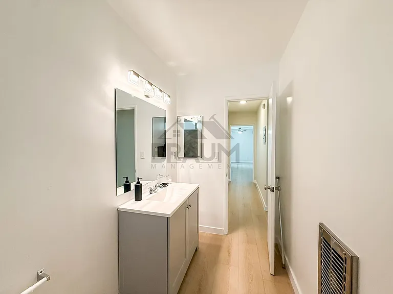 5131 Buffalo Ave — Photo 10