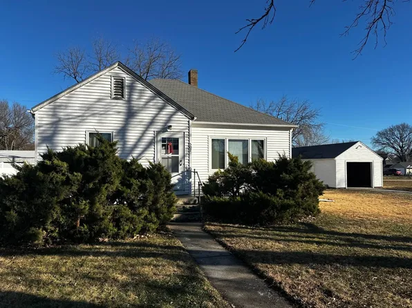 507 N Broadway St, Arnold, NE 69120