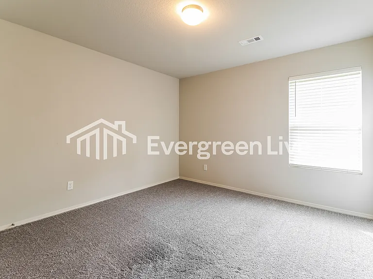 1088 Huntington Dr — Photo 12