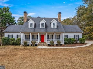 202 Victoria Dr, Moreland, GA 30259