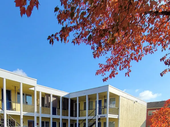 3212 SE Morrison St APT 9, Portland, OR 97214