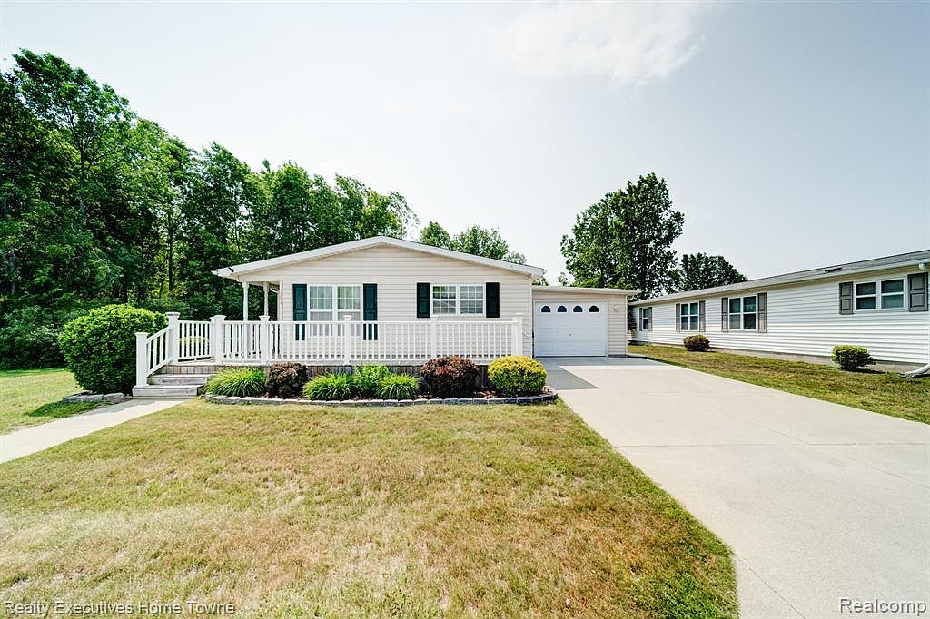 4333 24th Ave, Fort Gratiot, MI 48059 Zillow