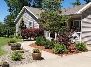 555 Dutch Ridge Rd, Parkersburg, WV 26104