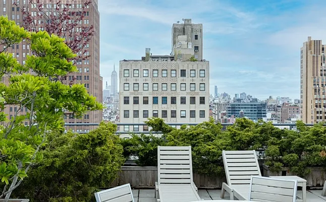 Rented by Douglas Elliman | media 21