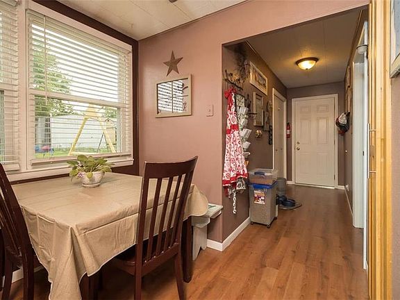 5th image of 1638 Brown Ave
