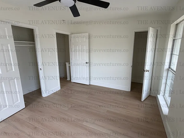 305 N Oak Cliff Blvd — Photo 3