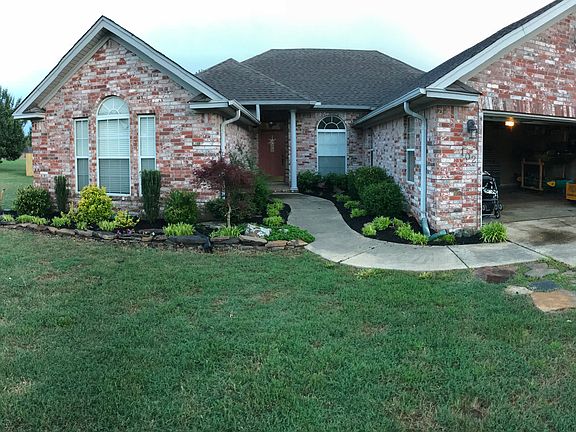 2nd image of 102 Oak Valley Cir