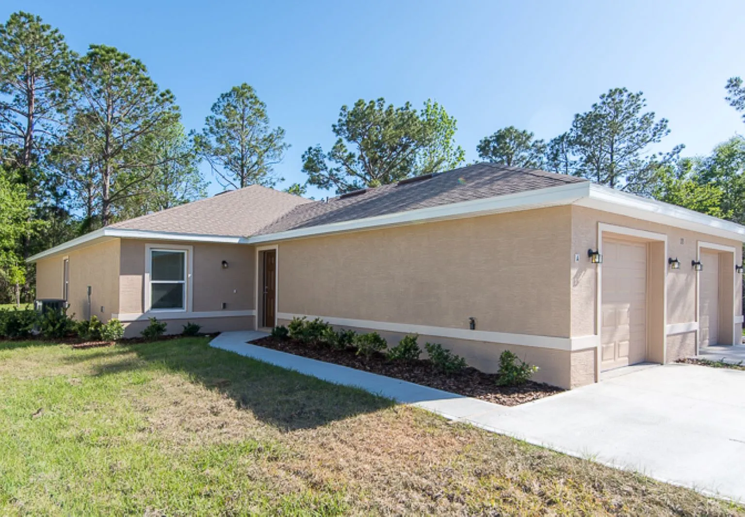 3 bed, 1180 sqft, $1,650 — Photo 2