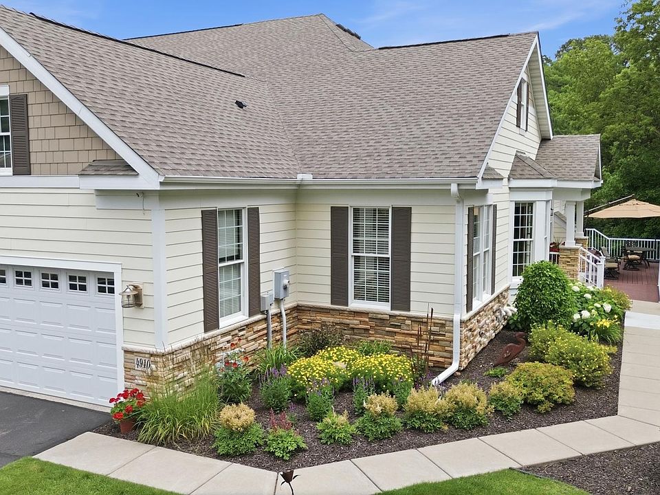 1st image of 4910 Steeplechase Ct #39