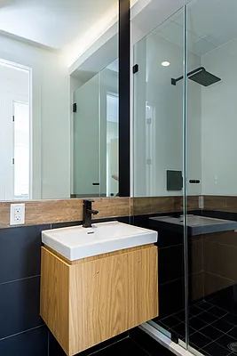 Rented by Nooklyn NYC LLC | media 54