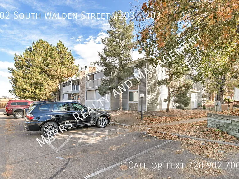902 S Walden St #203 — Photo 22