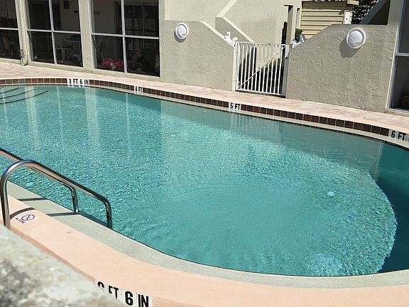 2nd image of 231 Airport Ave E APT 422