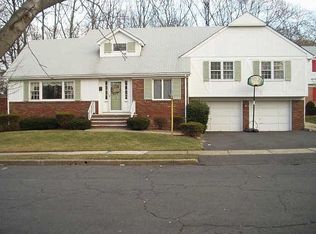 3 Dogwood Ln, Nutley, NJ 07110
