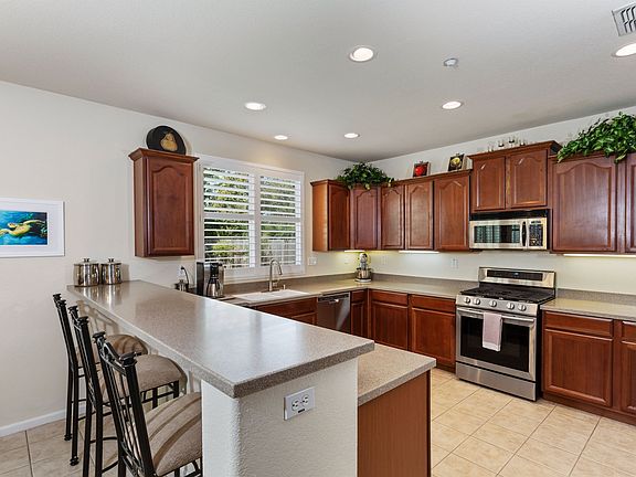 3rd image of 760 Elston Cir