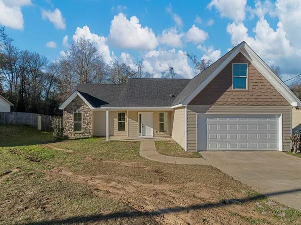 51 Misty Forest Dr, Phenix City, AL 36869