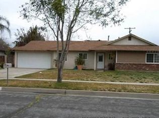 190 E Cascade Dr, Rialto, CA 92376