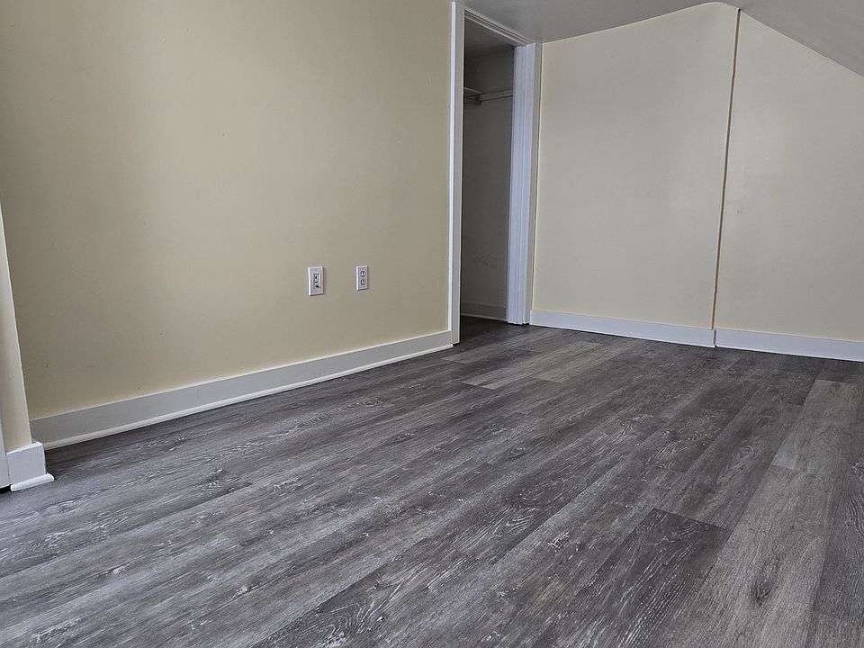 1st image of 12B Durrell St