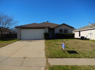 4249 Gray Fox Dr, Fort Worth, TX 76123