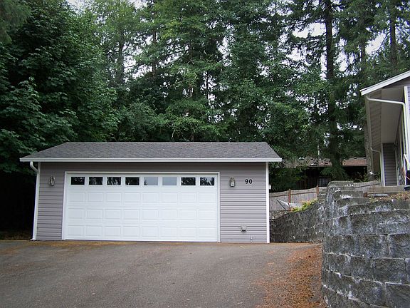 3rd image of 90 SE Lupine Ct