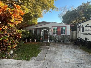 5708 SW 39th St, West Park, FL 33023