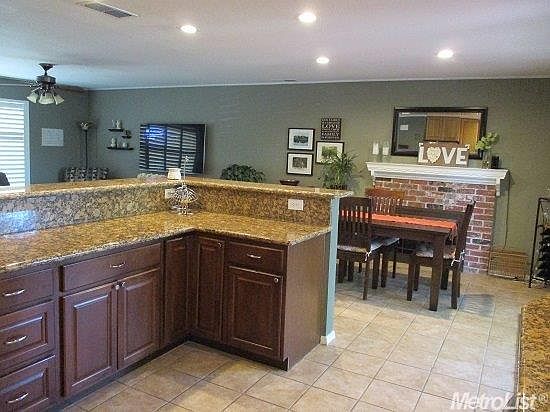 4th image of 8940 New Dawn Dr