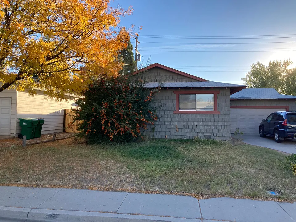 3330 Lucerne Way