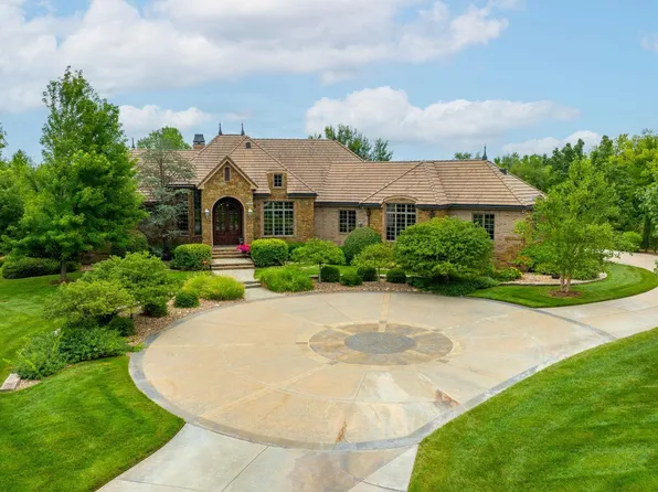 211 E Cedar Ridge Ct, Andover, KS 67002