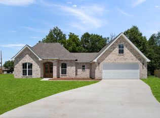 9 Berwick, Petal, MS 39465