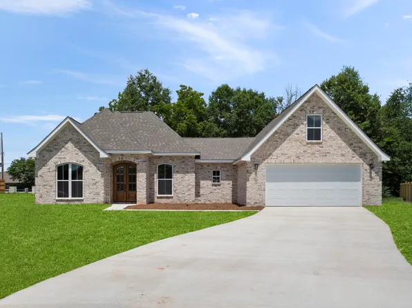 9 Berwick, Petal, MS 39465