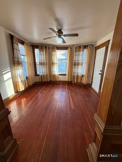 1st image of 91 Alma St Floor 2