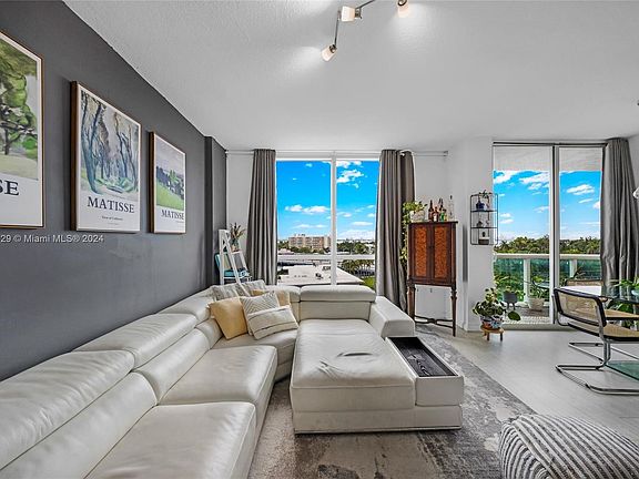 4th image of 7910 Harbor Island Dr APT 611
