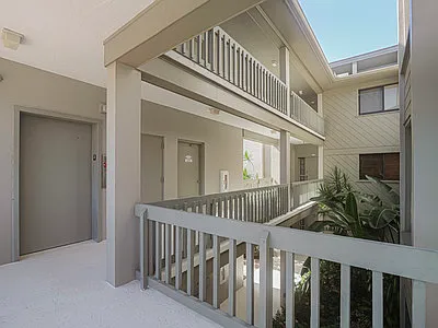 2 bed, 1560 sqft, $9,000 — Photo 2