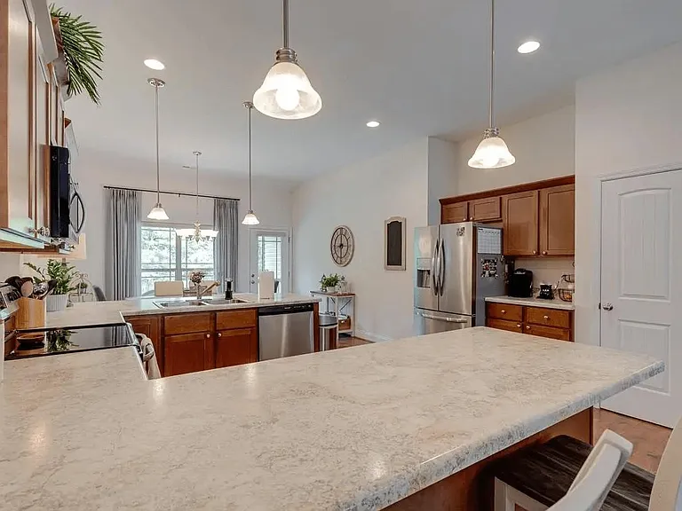 1018 Poplar Drive Ext — Photo 9