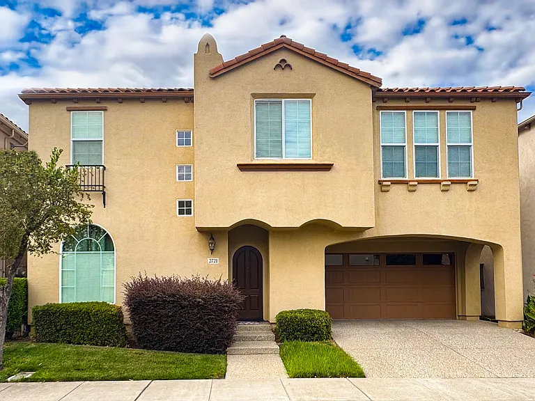 2721 Bronco Creek Way — Photo 1
