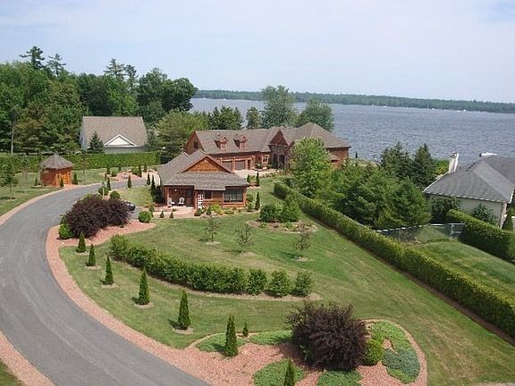 3rd image of 48-50 Blue Heron Way