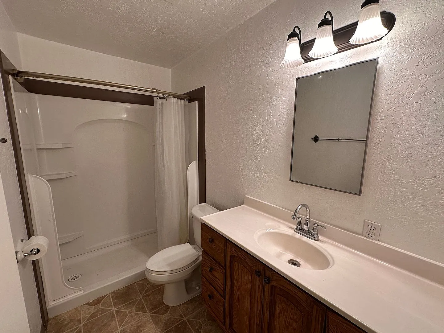 137-Nyssa Duplex — Photo 4