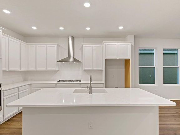 The Delrose - Kitchen