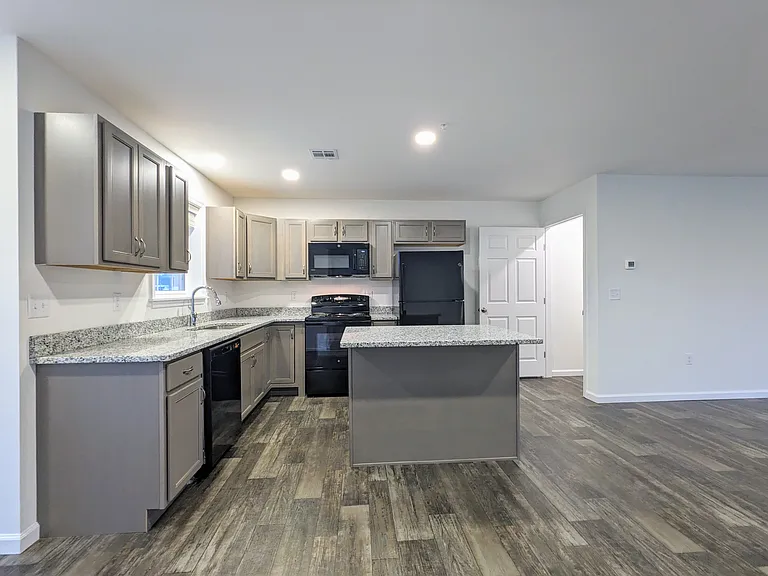 Towns Edge Apartments — Photo 30