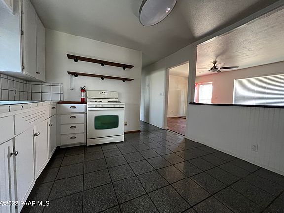 4th image of 932 Dameron Dr
