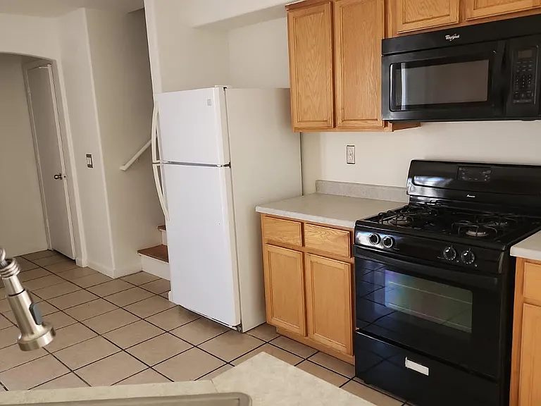 9914 Keephills St — Photo 25