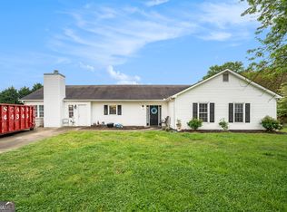 3790 Kingfisher Ct, Loganville, GA 30052