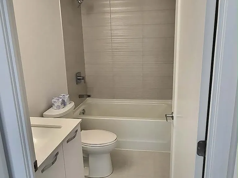 75 James St S #2311 — Photo 11