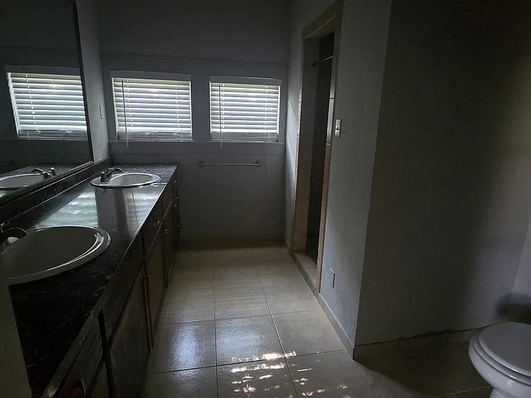 1009 N Preston St — Photo 15